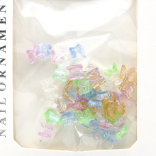 Decoratiuni pentru unghii, Fluturi multicolor